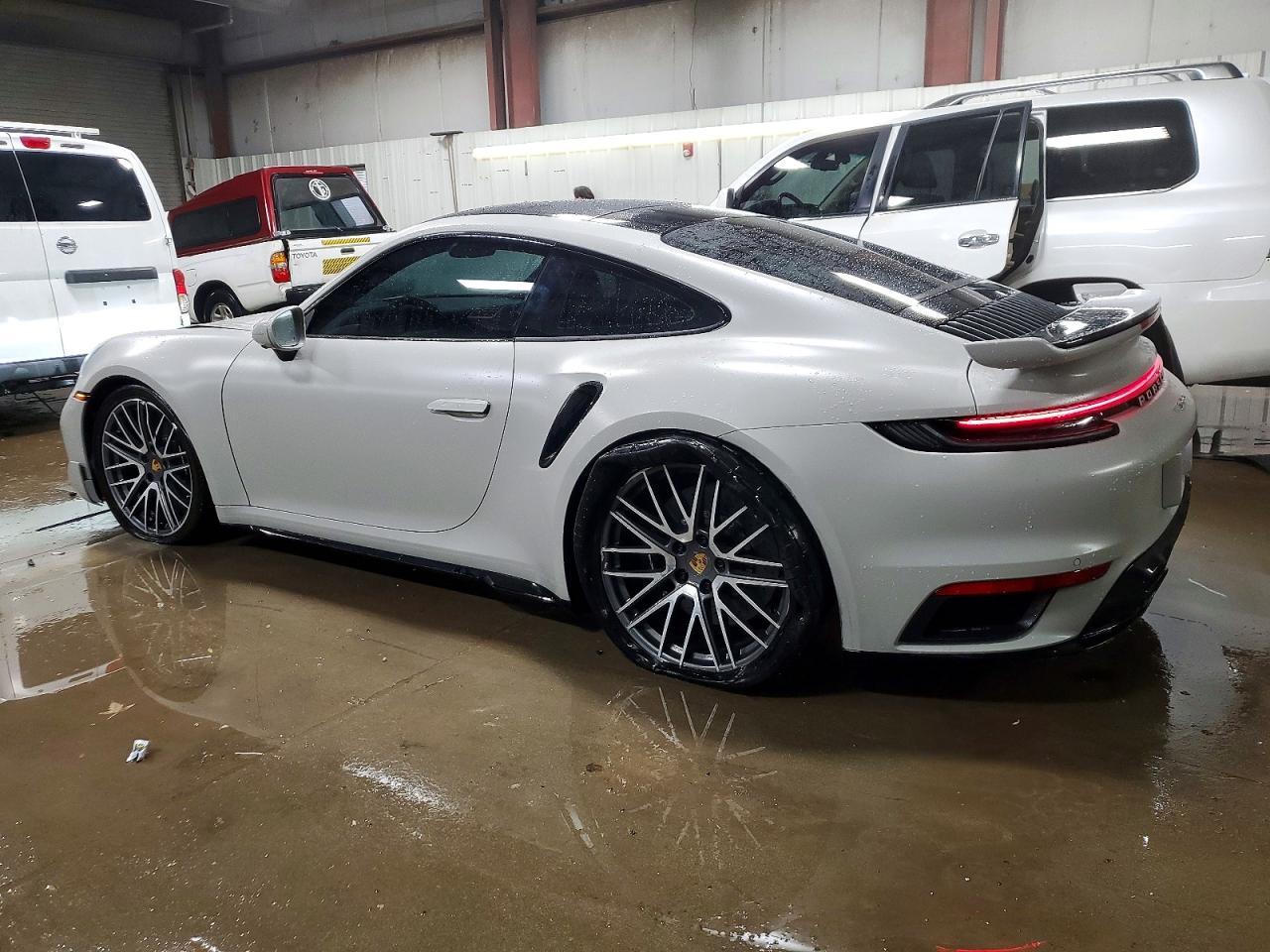 2023 Porsche 911 Turbo - zdjęcie 2