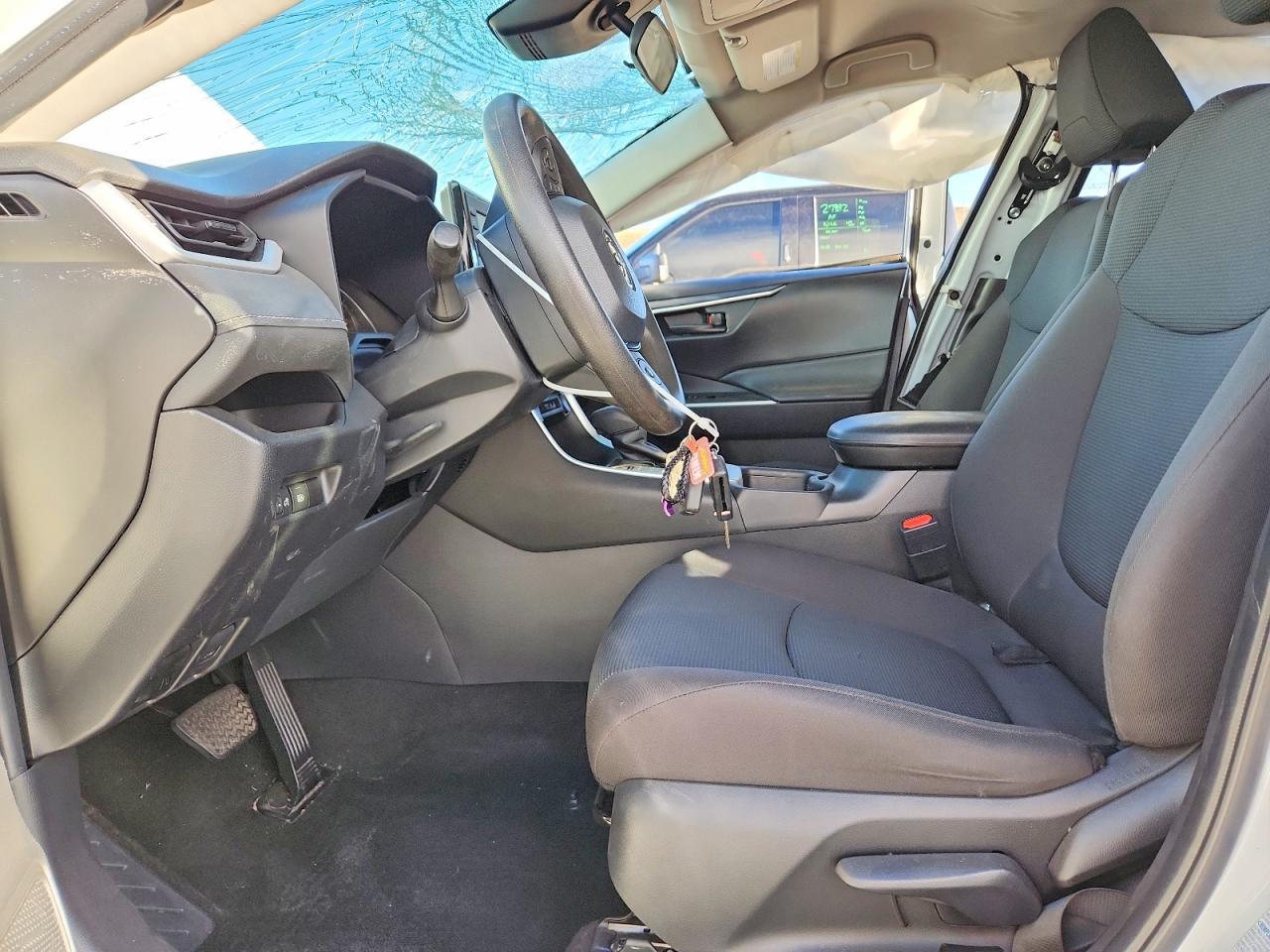 2022 Toyota Rav4 Le - zdjęcie 7