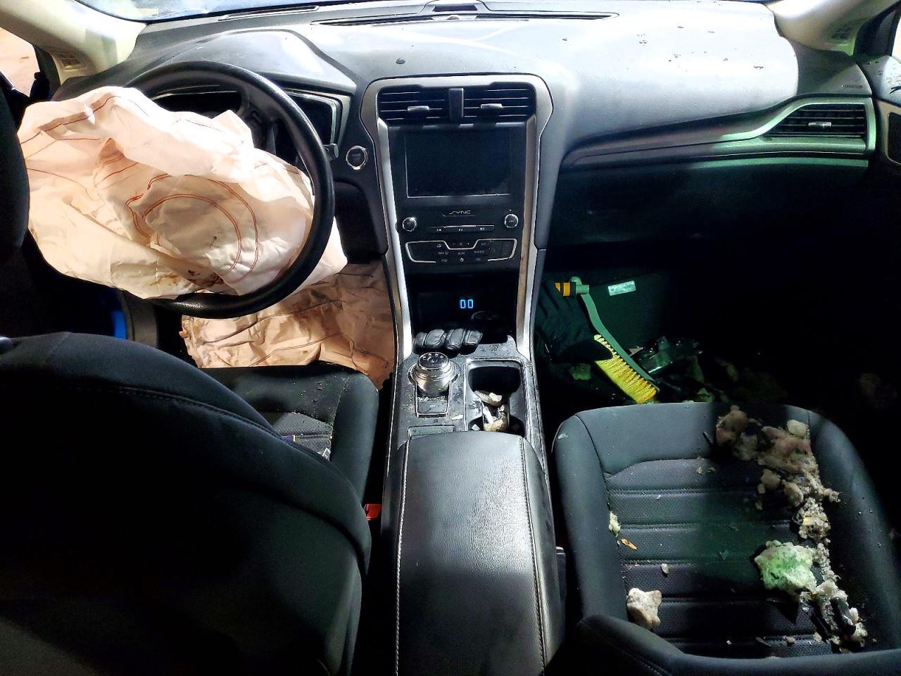 2020 Ford Fusion Se - zdjęcie 8