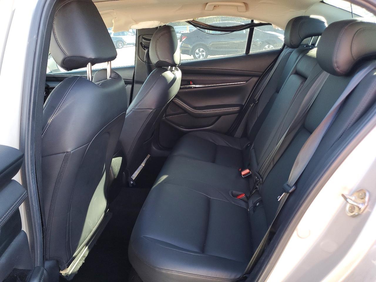 2022 Mazda 3 Preferred - zdjęcie 10