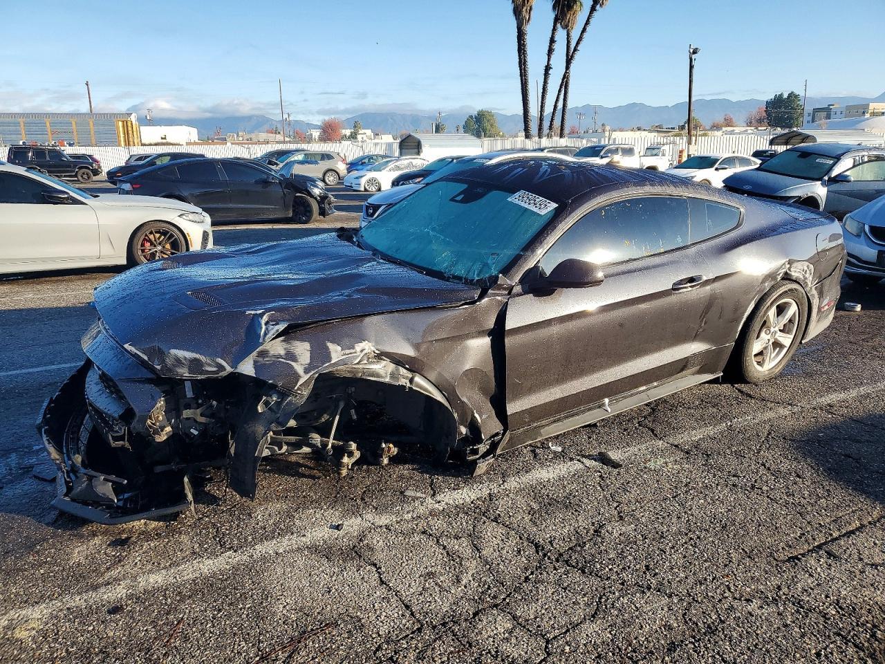 2022 Ford Mustang - zdjęcie główne