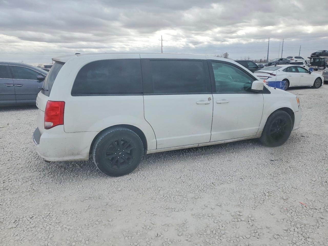 2019 Dodge Grand Caravan Gt - zdjęcie 3