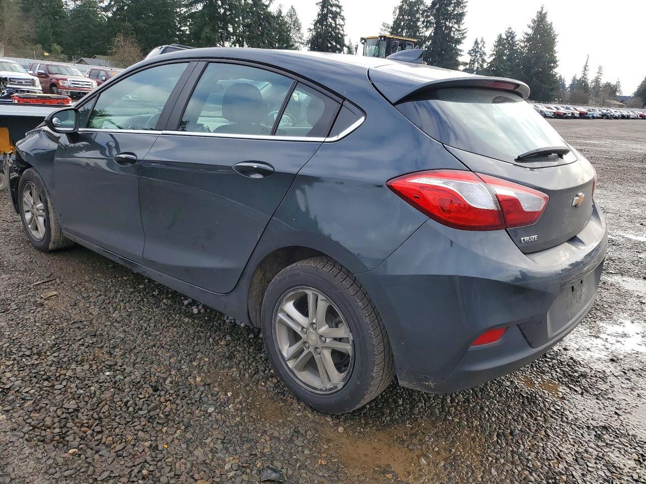 2018 Chevrolet Cruze Lt - zdjęcie 2