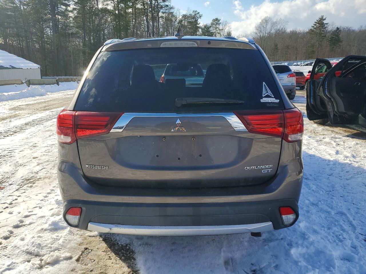 2017 Mitsubishi Outlander Gt - zdjęcie 6