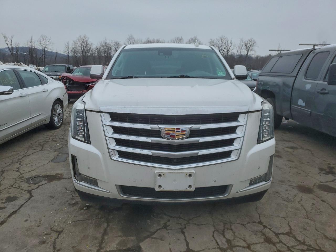 2016 Cadillac Escalade Luxury - zdjęcie 5