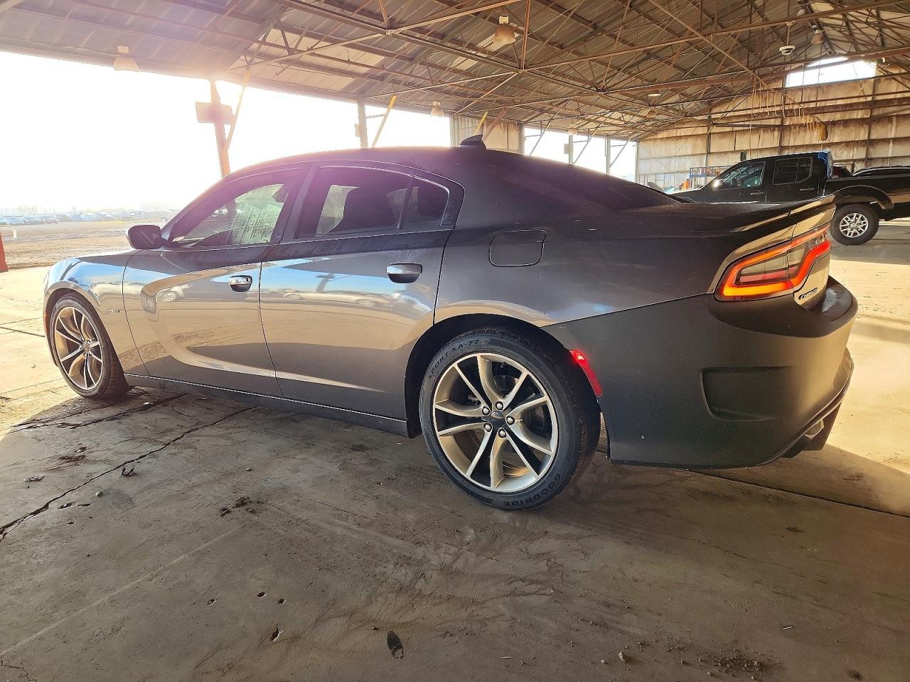 2015 Dodge Charger R/T - zdjęcie 2