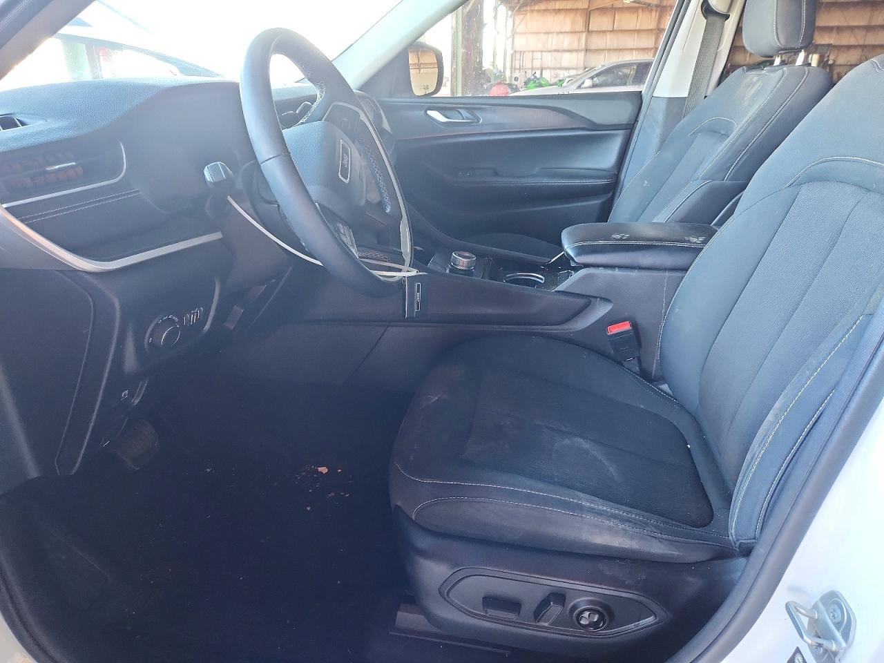 2023 Jeep Grand Cherokee L Laredo - zdjęcie 7