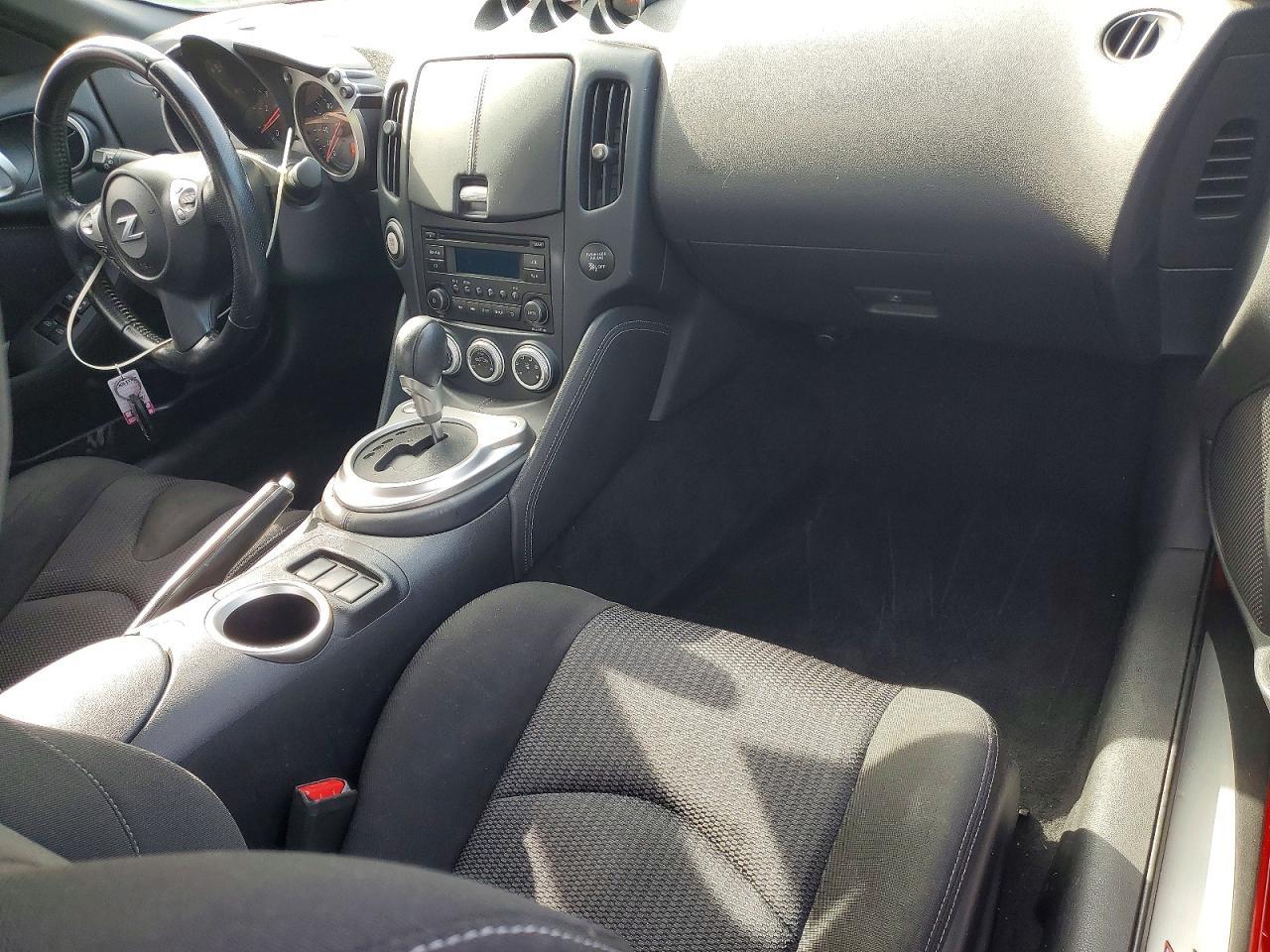 2016 Nissan 370Z Base - zdjęcie 8