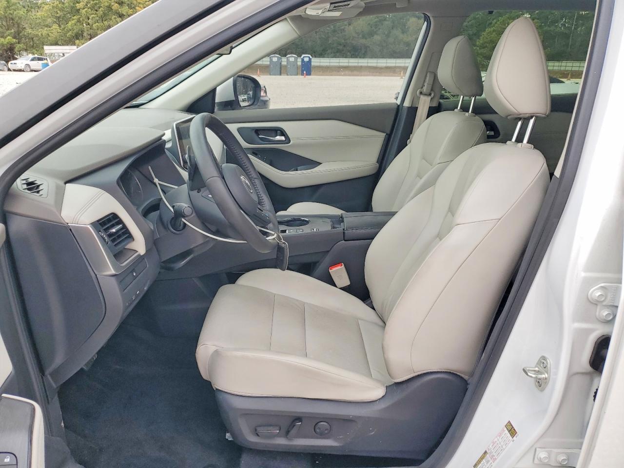 2024 Nissan Rogue Sv - zdjęcie 7