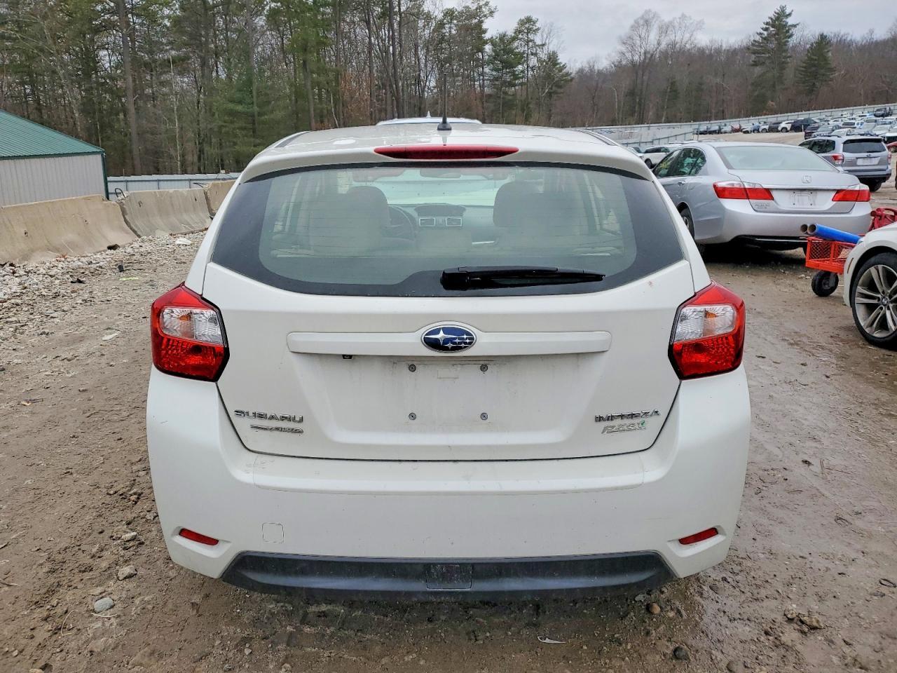 2015 Subaru Impreza Premium - zdjęcie 6