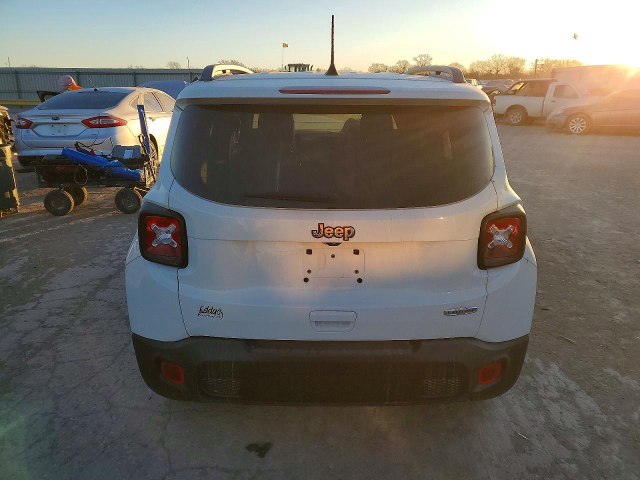 2021 Jeep Renegade Latitude - zdjęcie 6