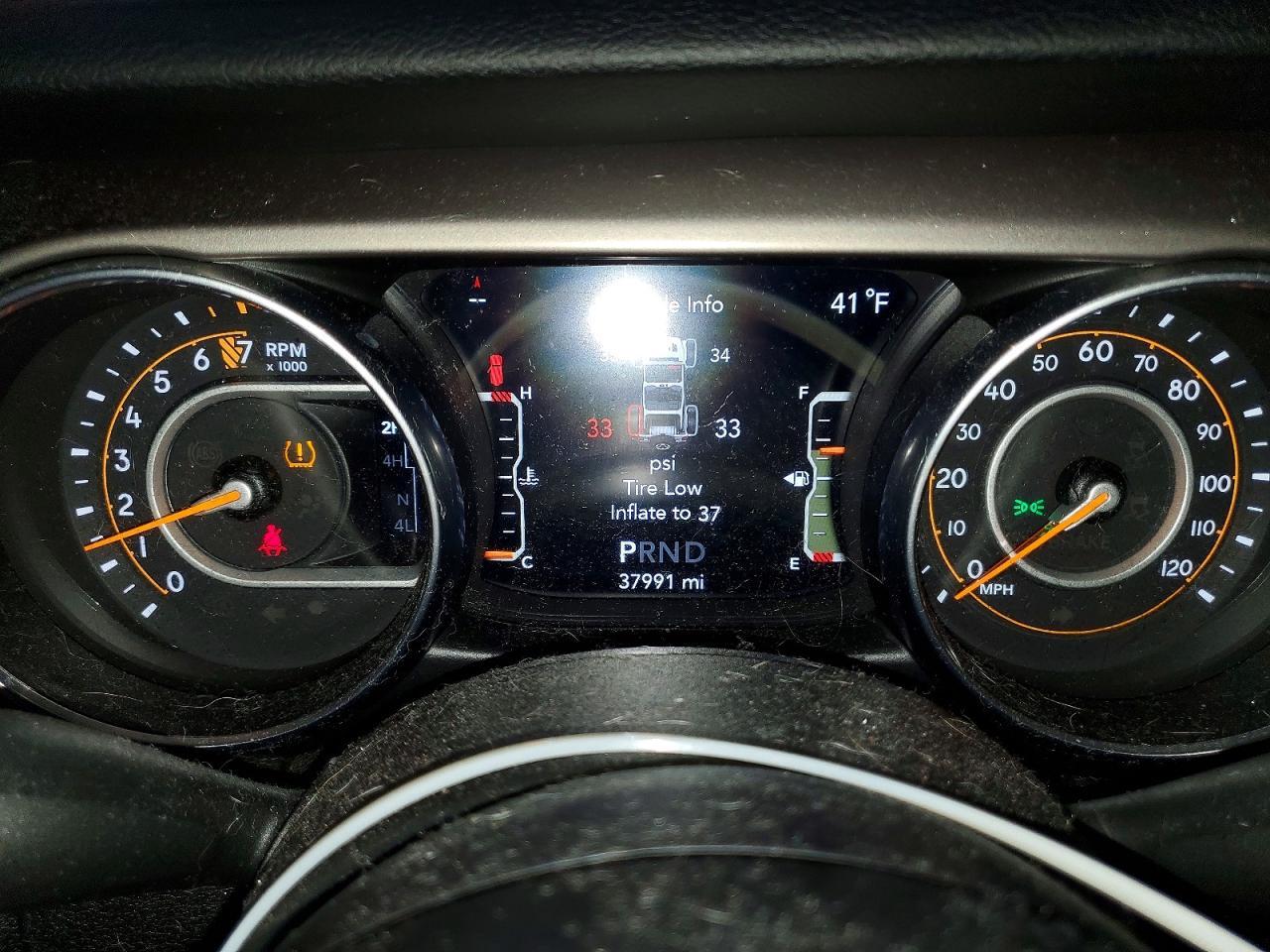 2020 Jeep Wrangler Unlimited Sport - zdjęcie 9