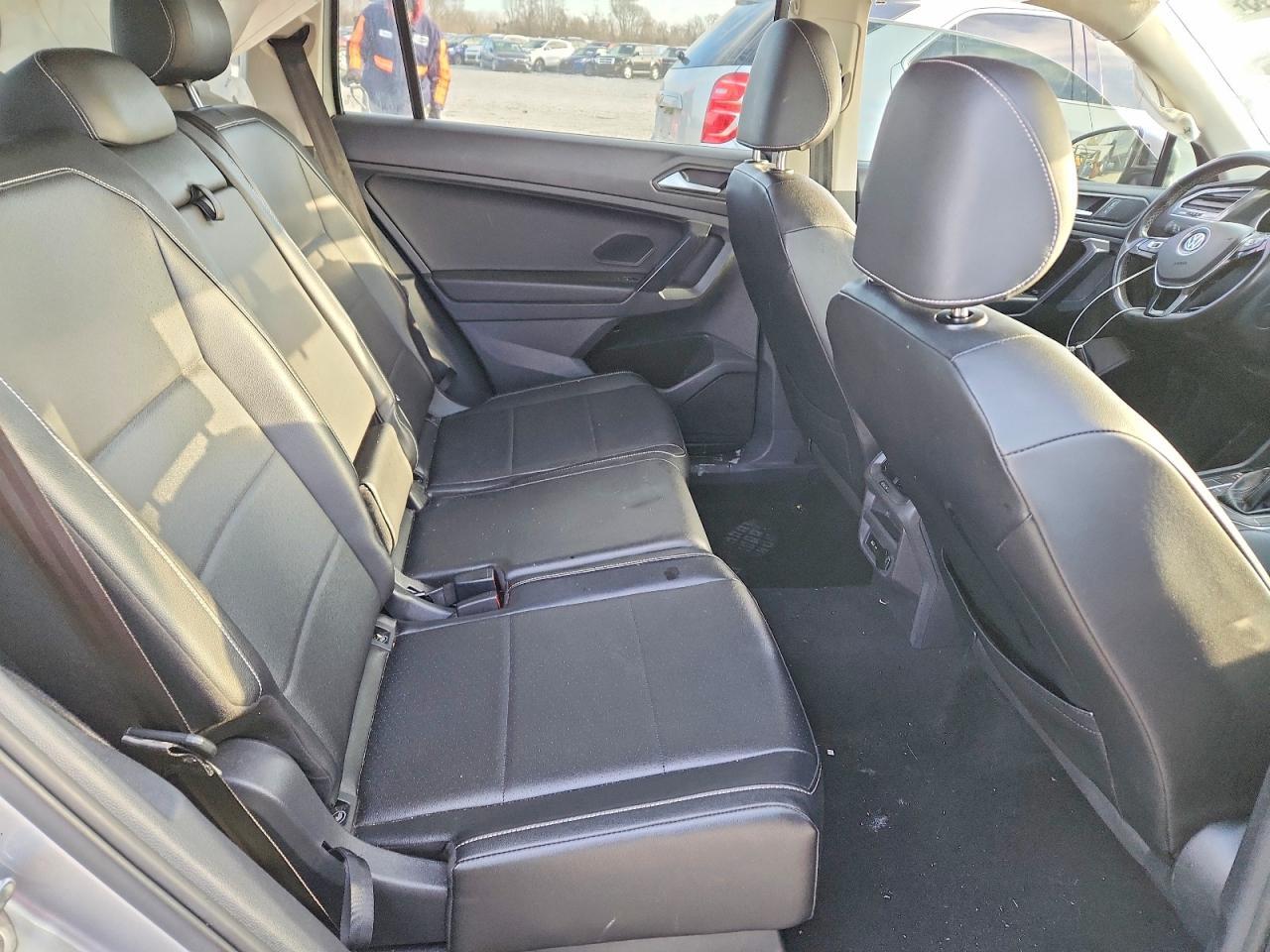 2021 Volkswagen Tiguan Se - zdjęcie 11