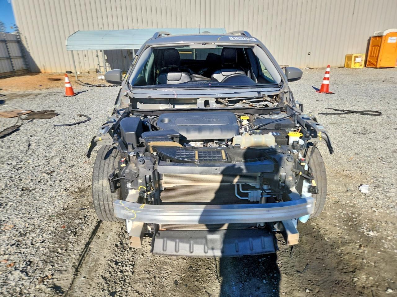 2020 Jeep Cherokee Latitude Plus - zdjęcie 5