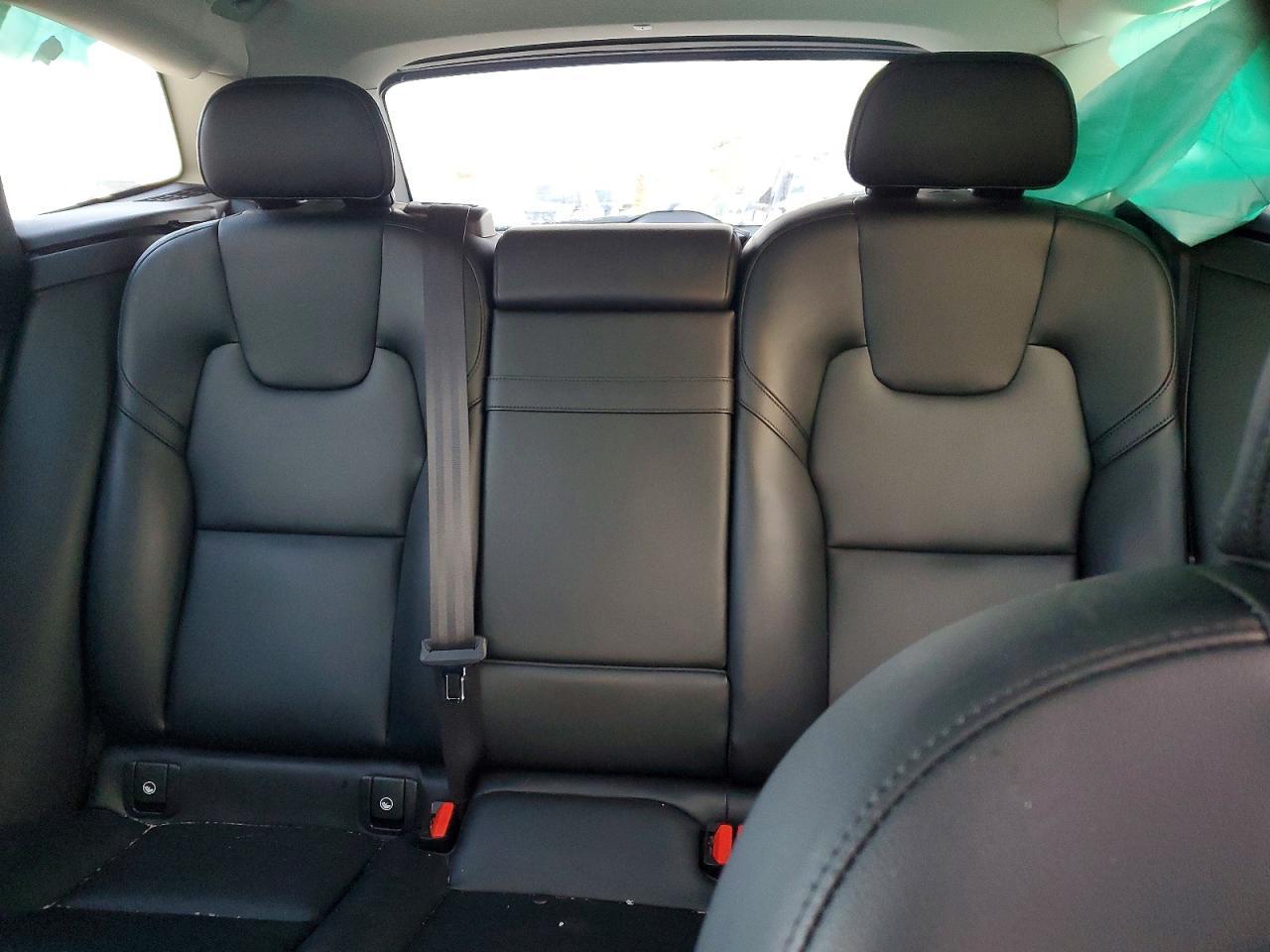 2023 Volvo Xc60 Core - zdjęcie 10