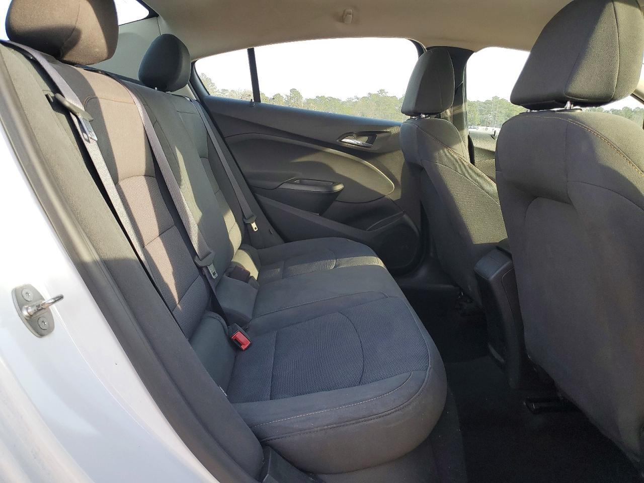 2017 Chevrolet Cruze Ls - zdjęcie 10