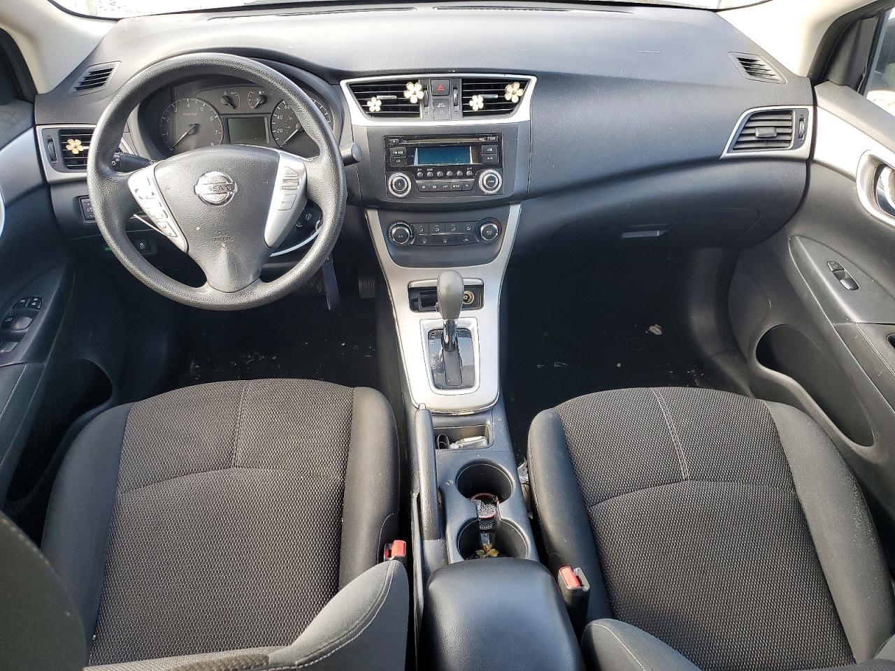 2015 Nissan Sentra S - zdjęcie 8