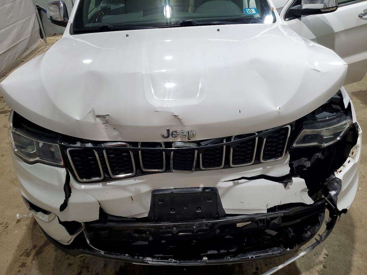 2019 Jeep Grand Cherokee Limited - zdjęcie 12