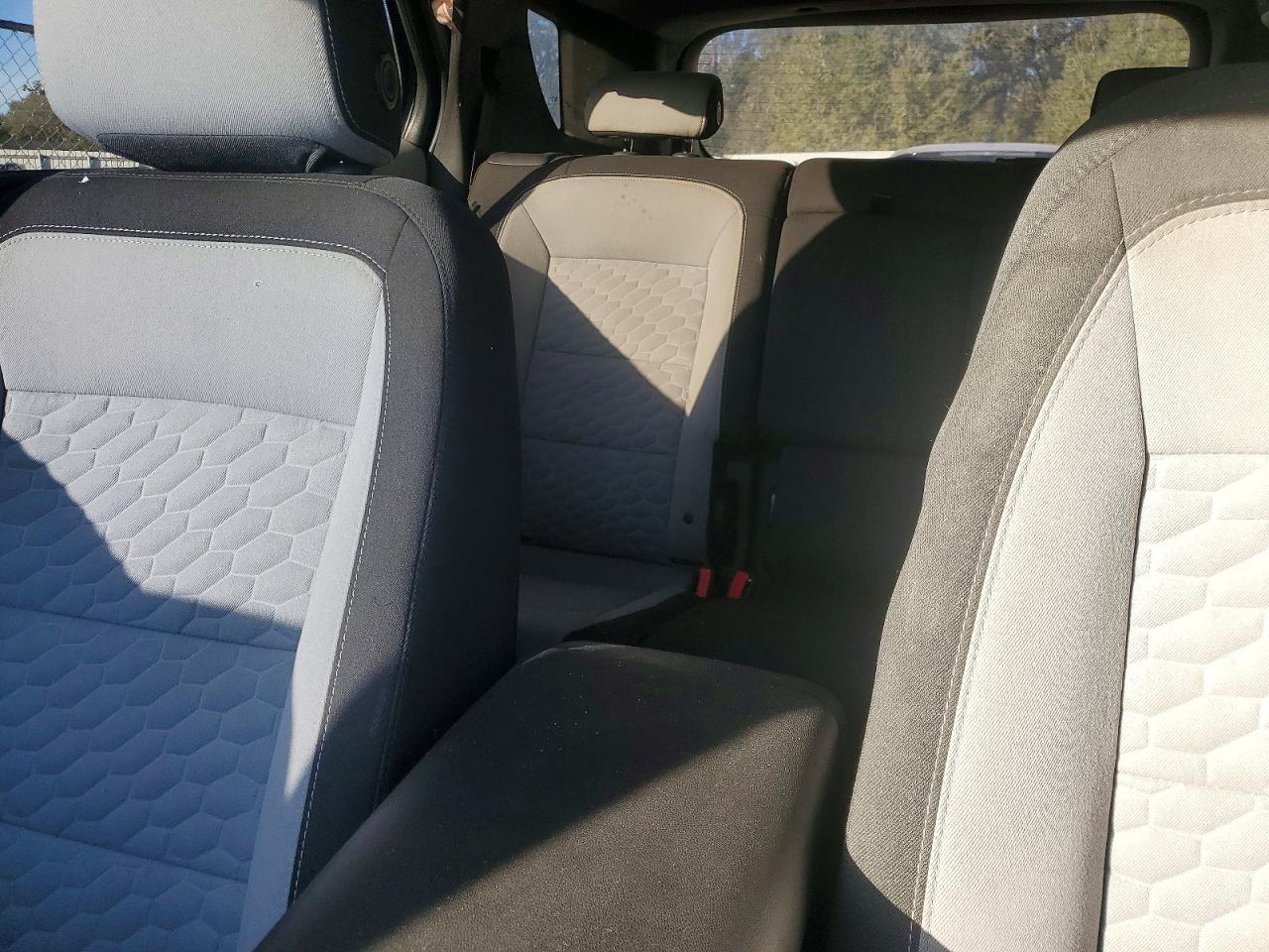 2019 Chev Equinox Ls - zdjęcie 10