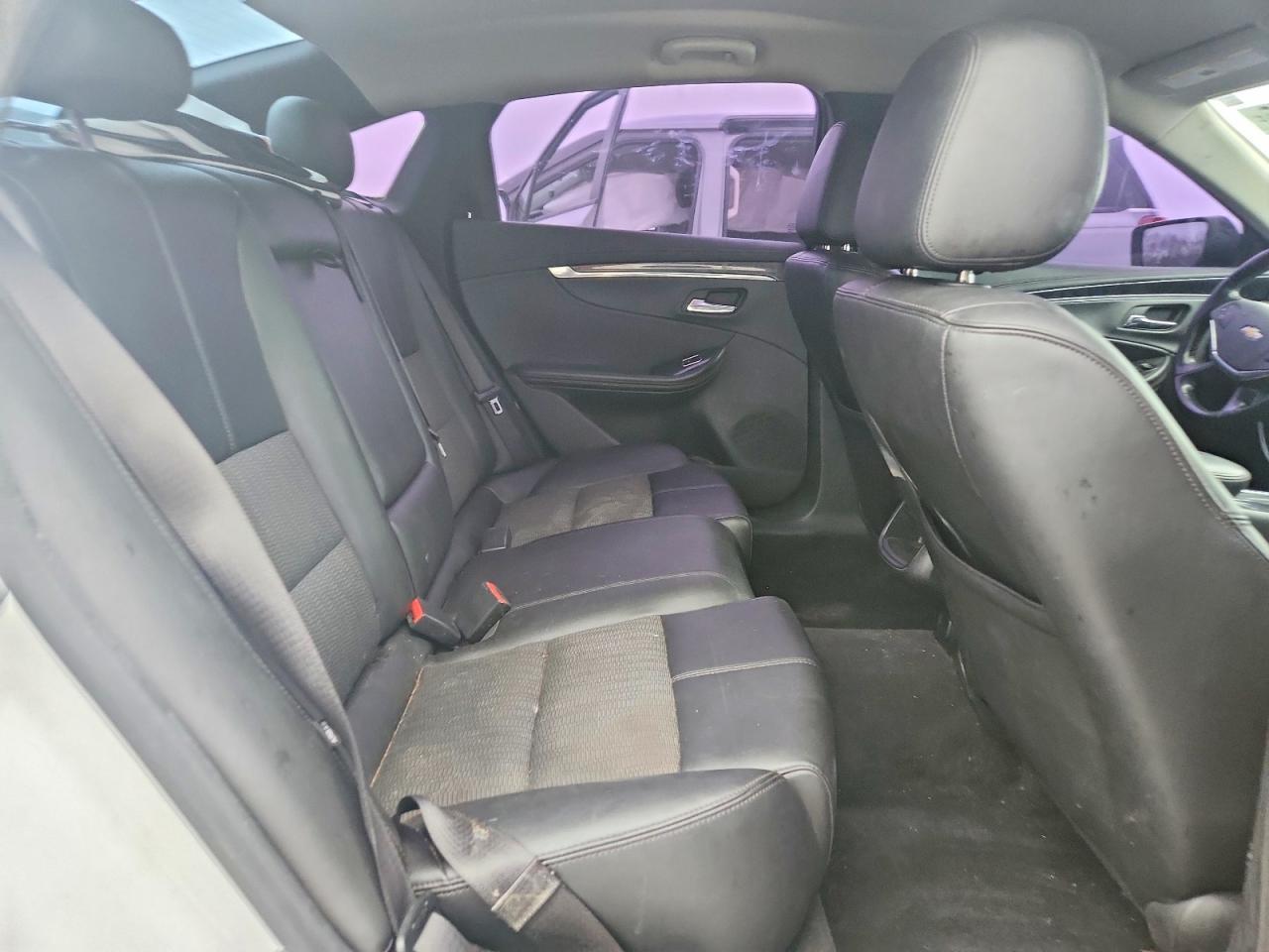 2016 Chevrolet Impala Lt - zdjęcie 10