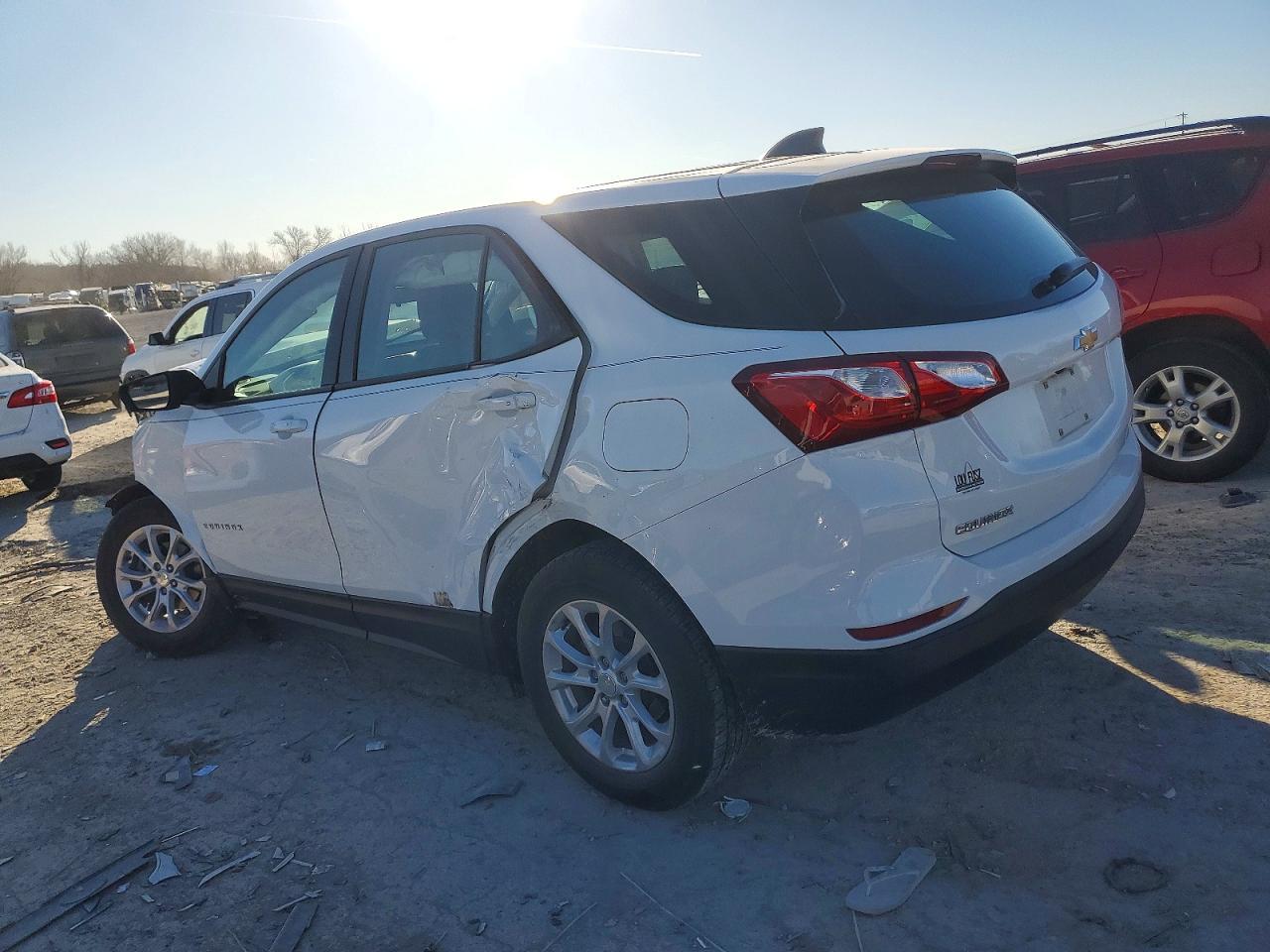 2019 Chevrolet Equinox Ls - zdjęcie 2