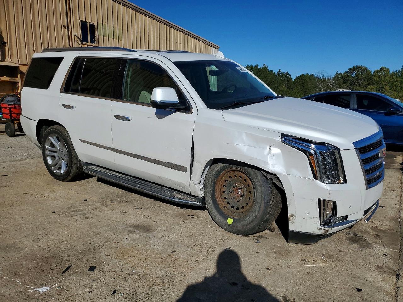 2018 Cadillac Escalade Luxury - zdjęcie 4