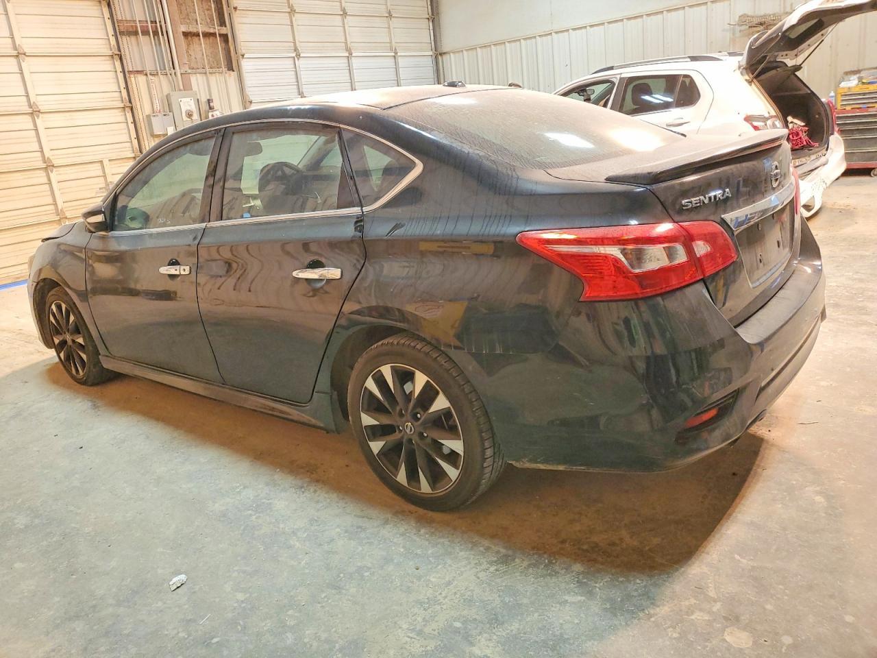2017 Nissan Sentra Sr Turbo - zdjęcie 2