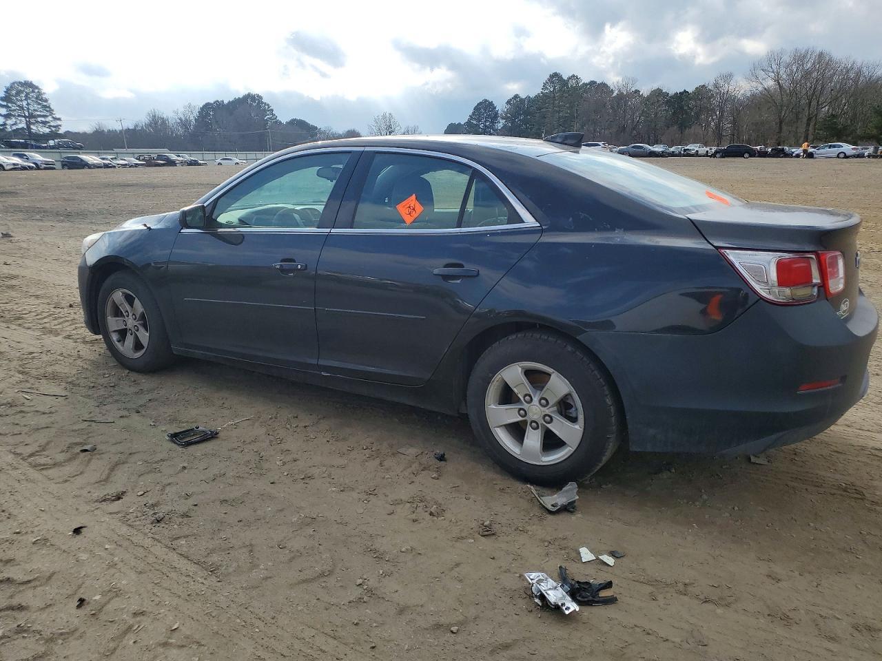 2015 Chevrolet Malibu Ls - zdjęcie 2