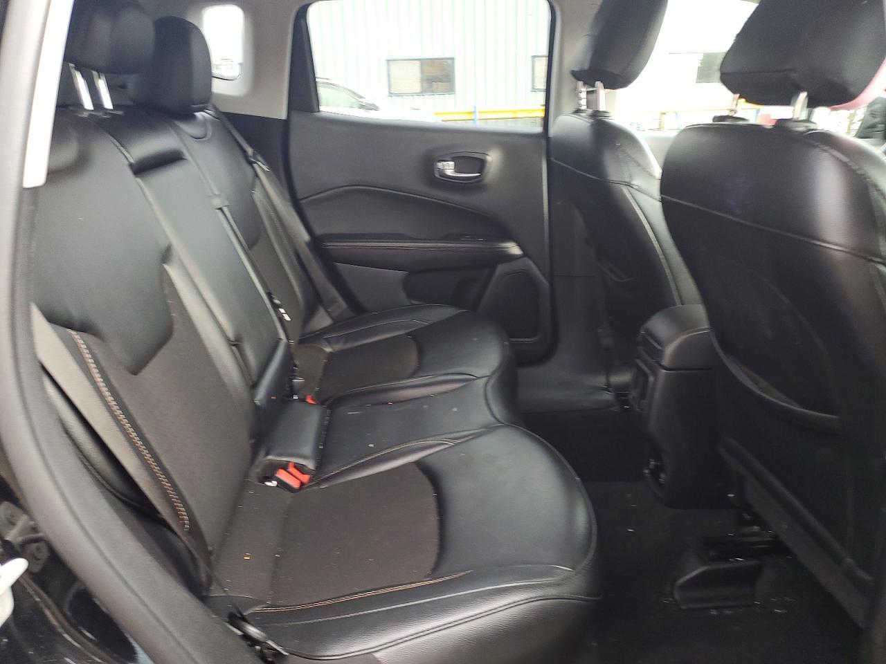 2021 Jeep Compass Latitude - zdjęcie 10