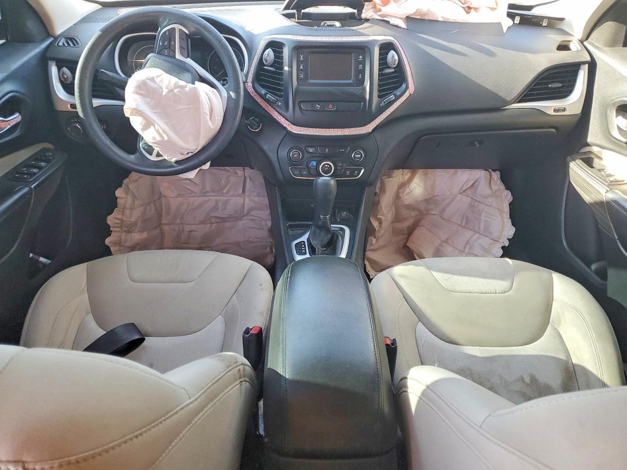 2015 Jeep Cherokee Sport - zdjęcie 8