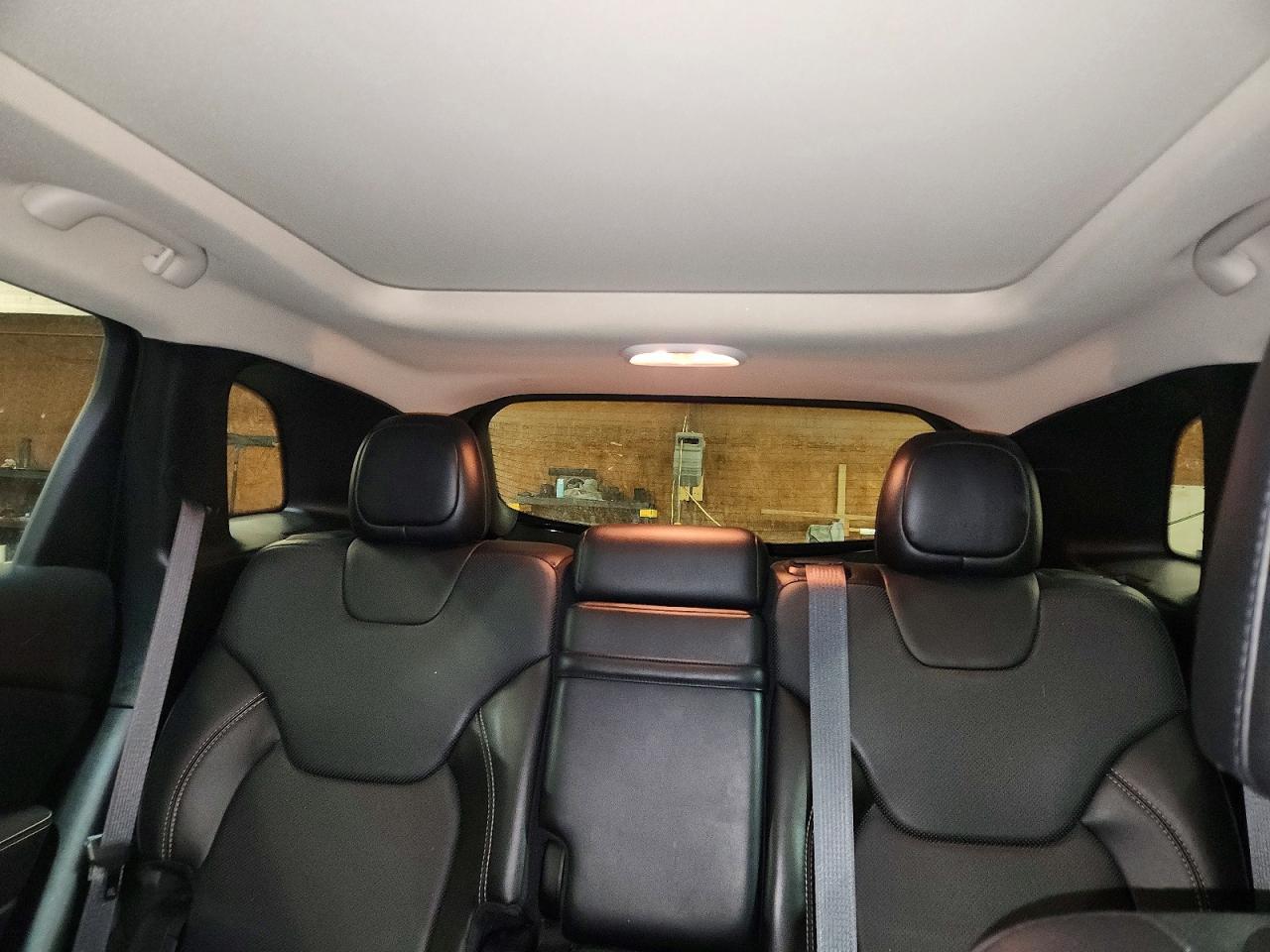 2015 Jeep Cheeroke - zdjęcie 10