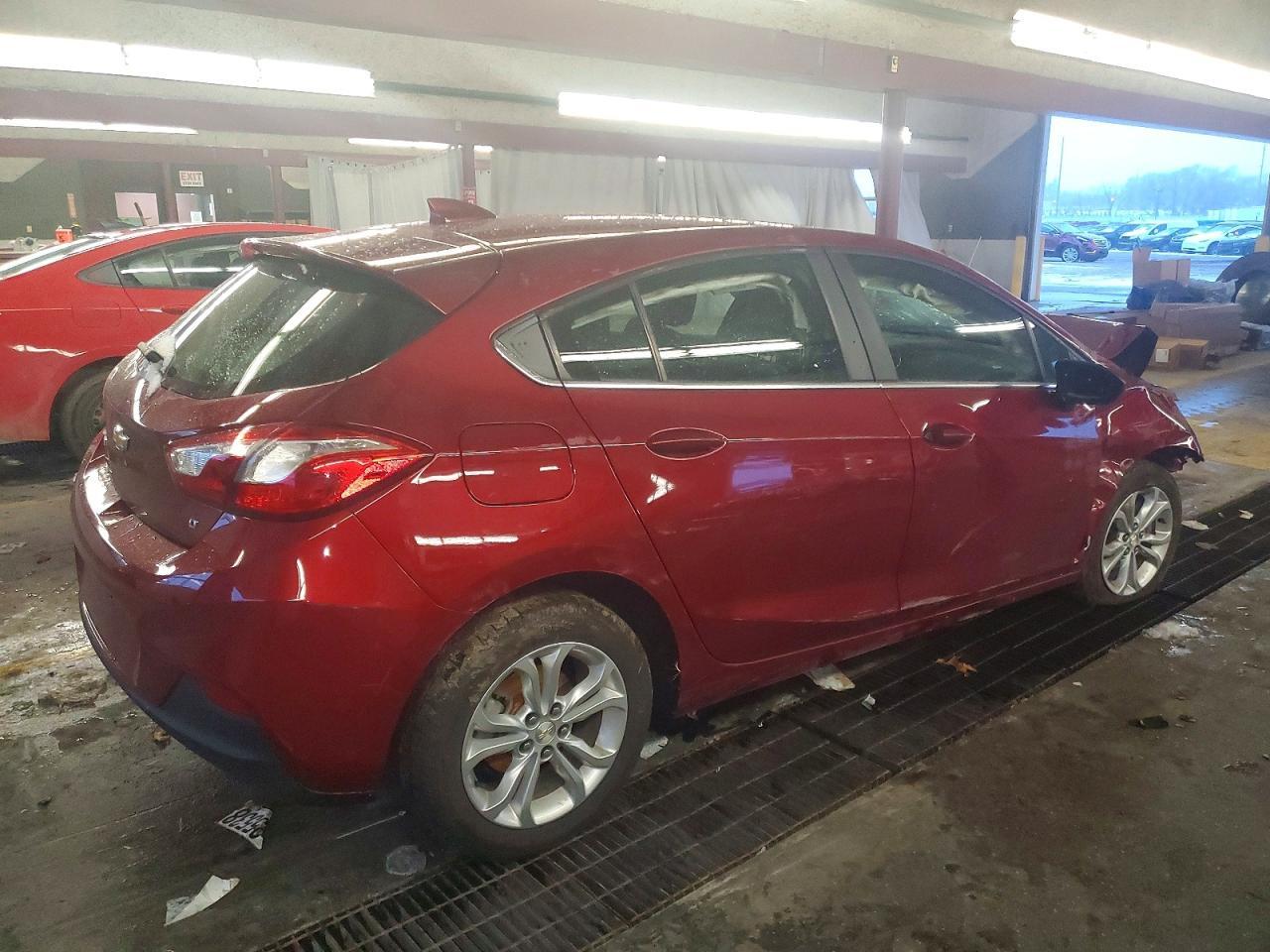 2019 Chevrolet Cruze Lt - zdjęcie 3