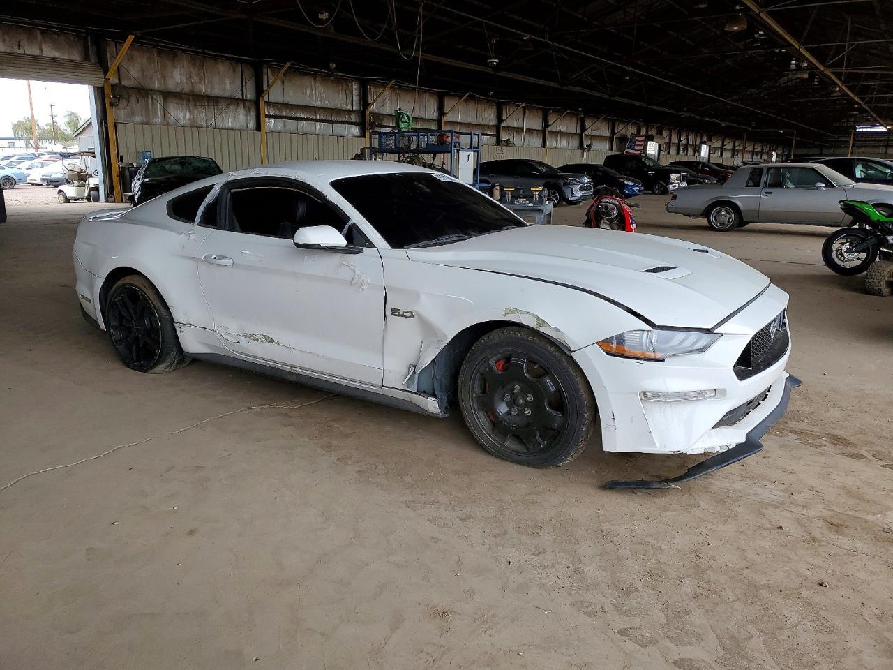 2019 Ford Mustang Gt - zdjęcie 4