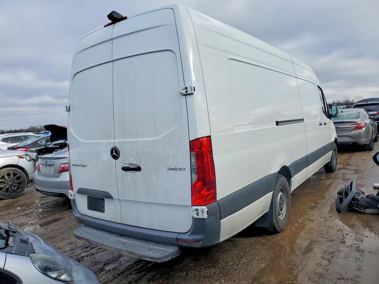 2024 Mercedes-Benz Sprinter 2500 - zdjęcie 3