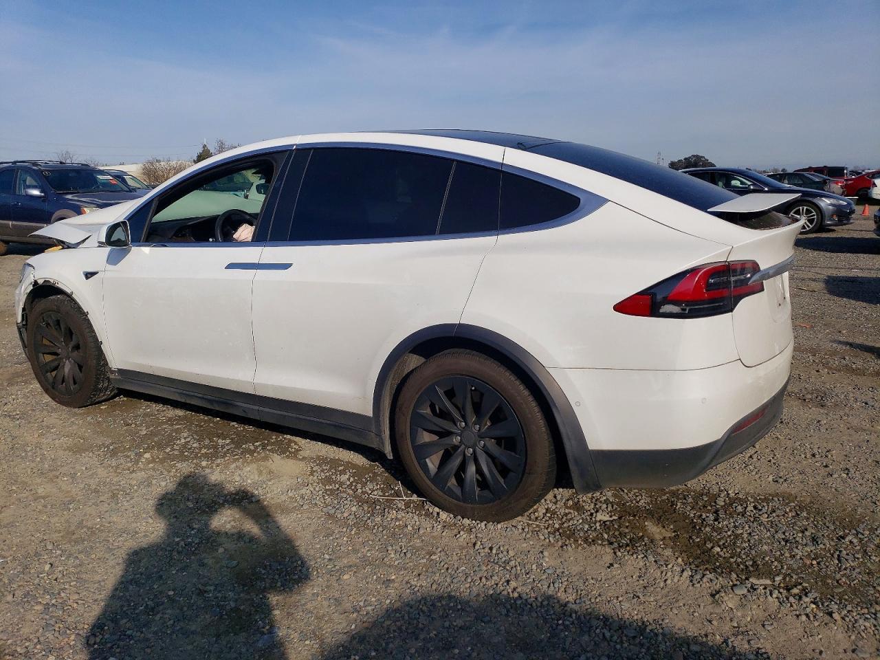 2021 Tesla Model X - zdjęcie 2