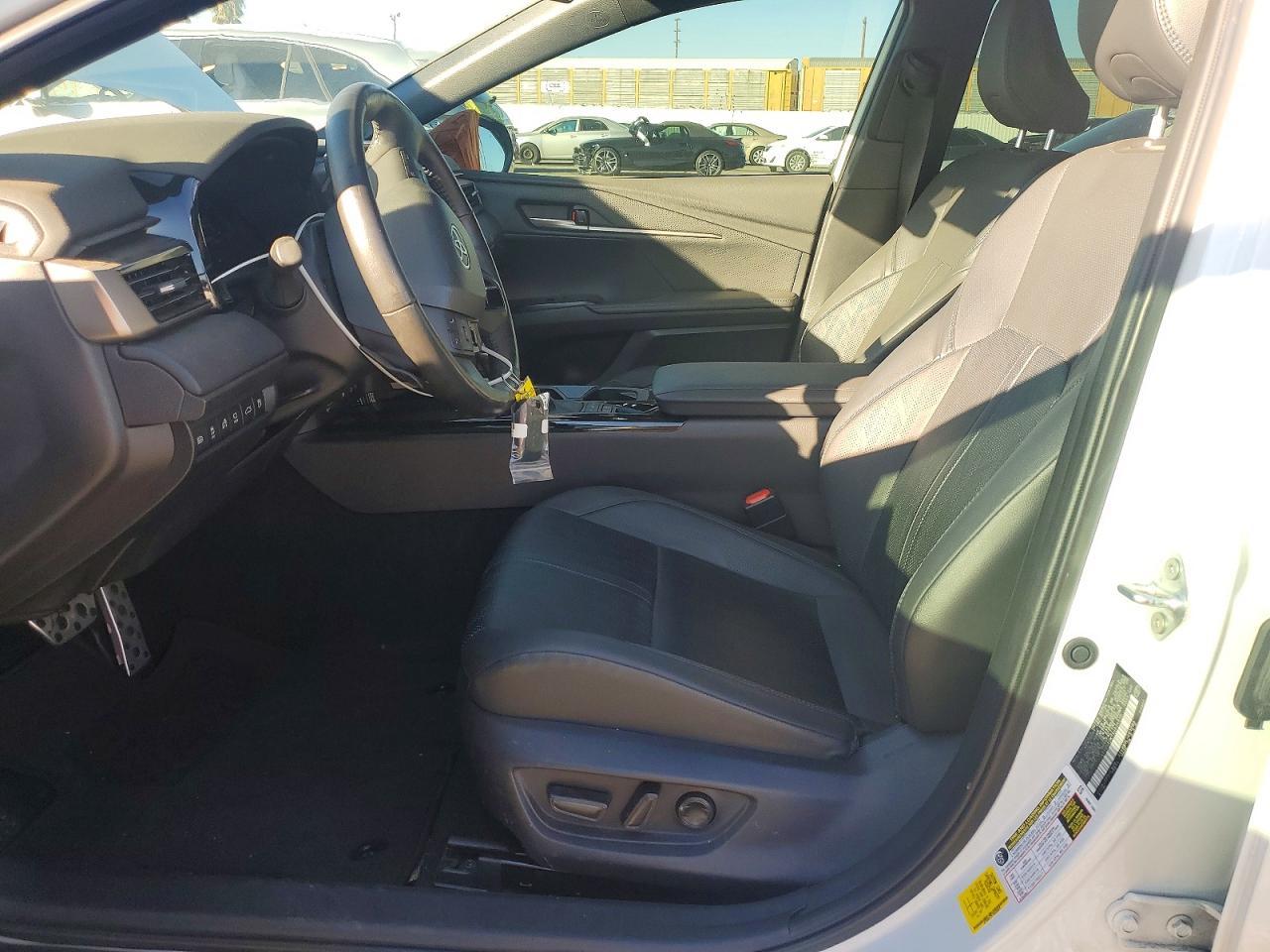 2025 Toyota Camry Xse - zdjęcie 7