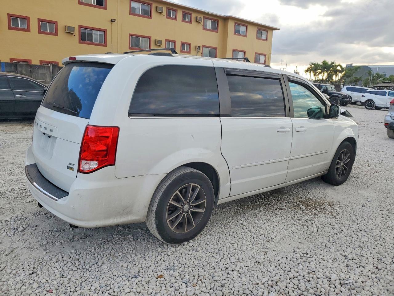 2017 Dodge Grand Caravan Sxt - zdjęcie 3