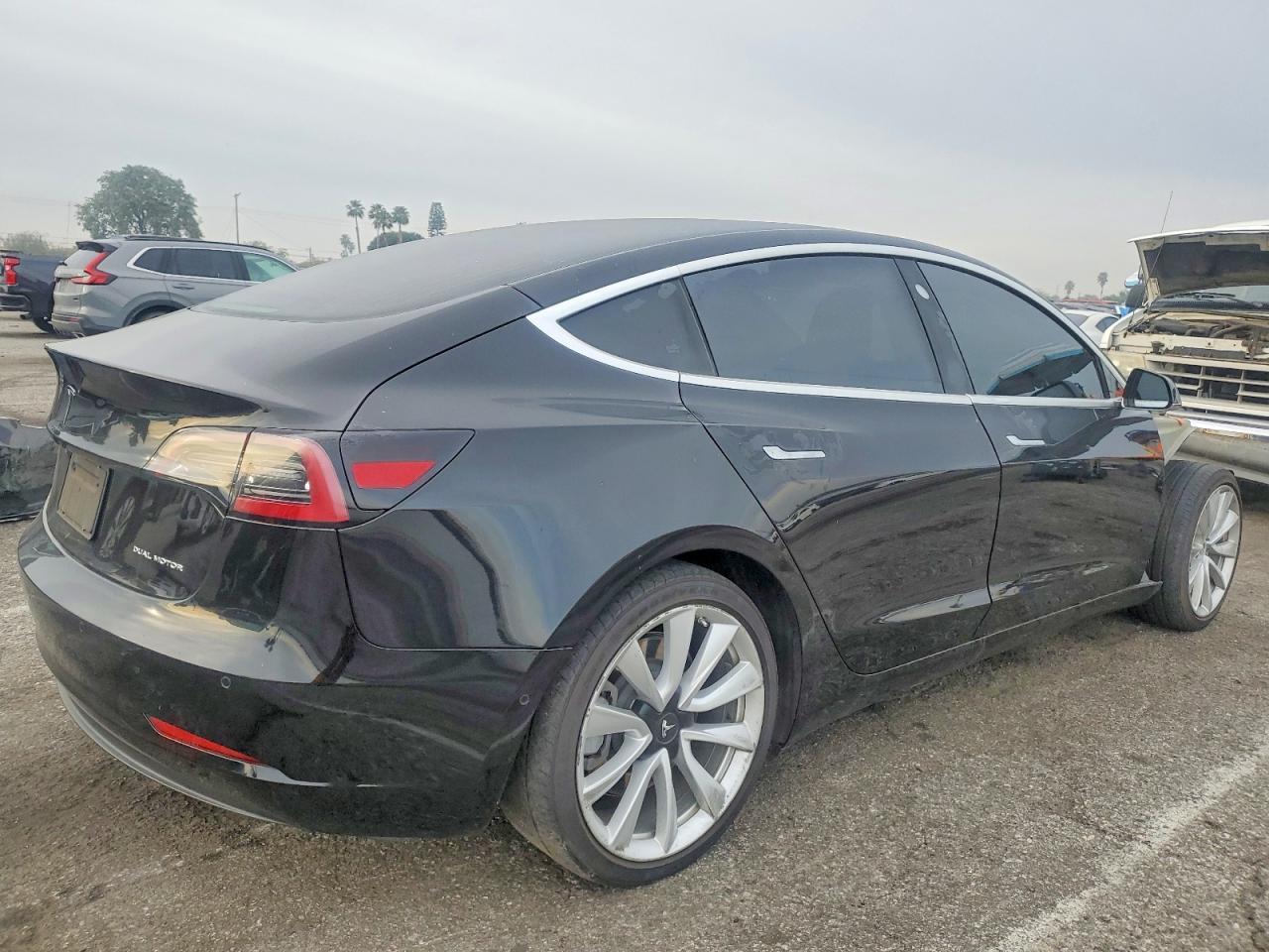 2020 Tesla Model 3 - zdjęcie 3