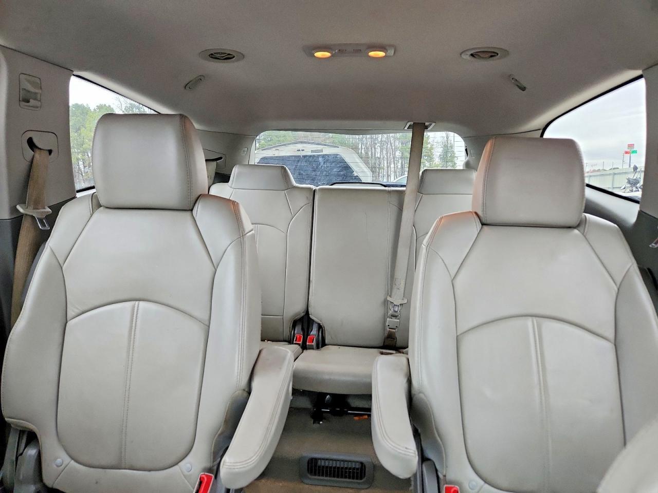 2016 Chevrolet Traverse Lt - zdjęcie 10