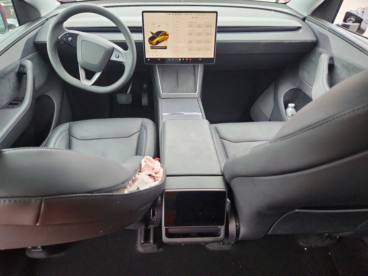 2026 Tesla Model Y - zdjęcie 8