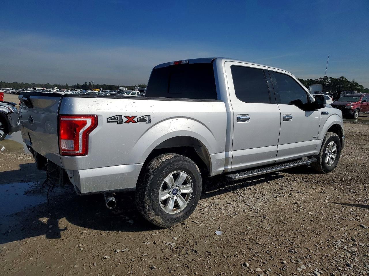 2016 Ford F150 Supercrew - zdjęcie 3