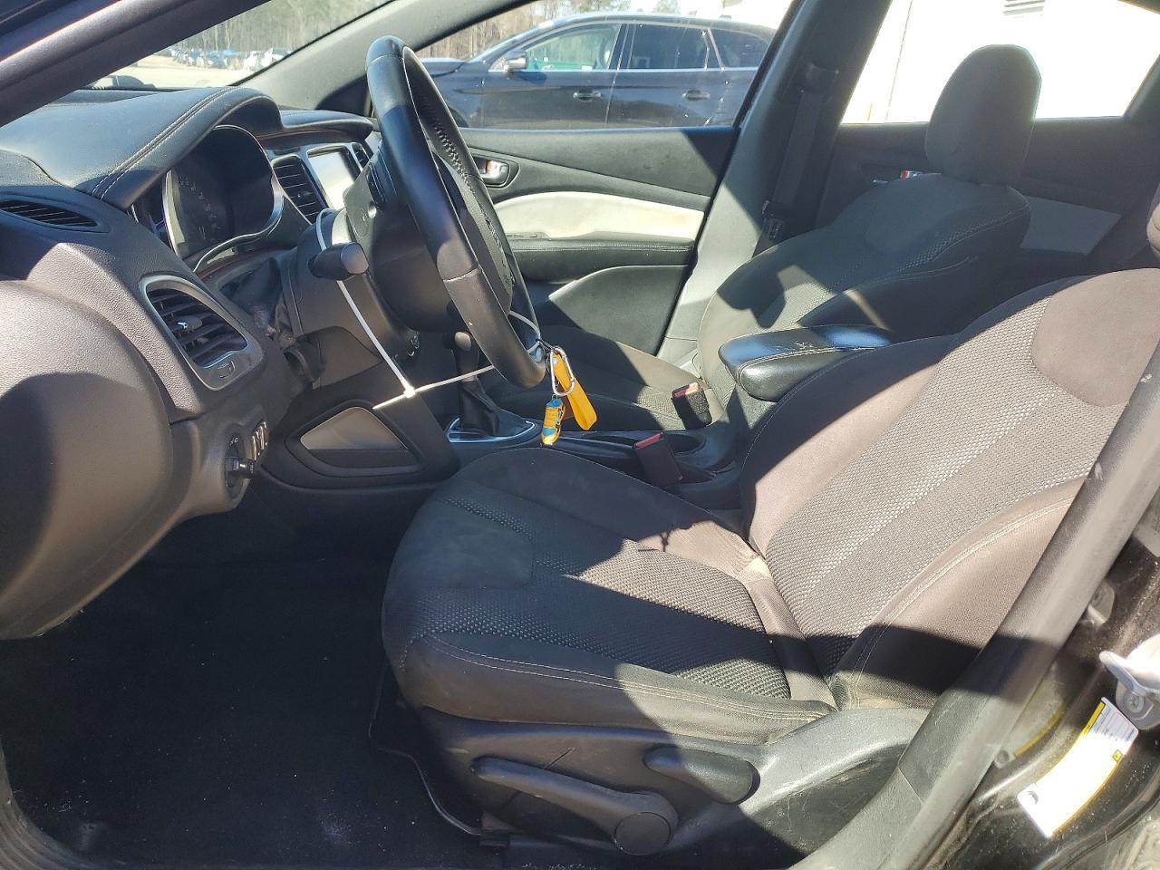 2015 Dodge Dart Sxt - zdjęcie 7