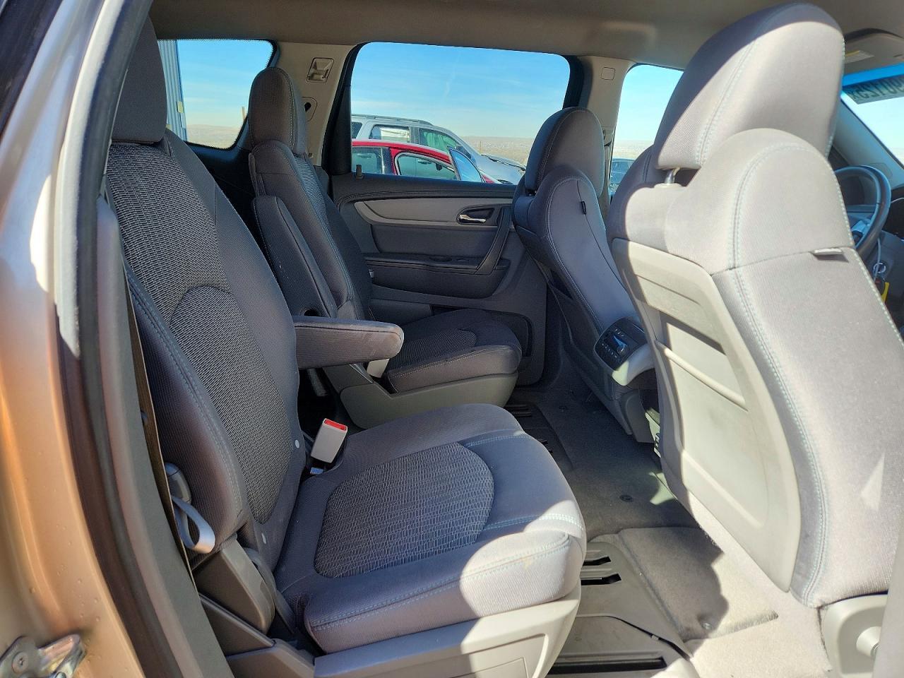 2016 Chevrolet Traverse Lt - zdjęcie 10