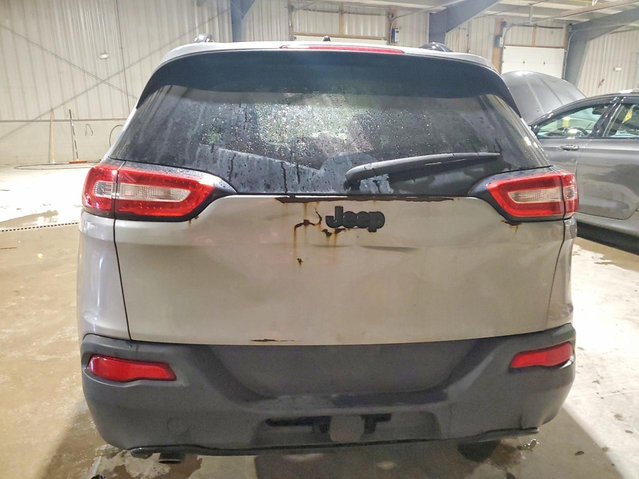 2017 Jeep Cherokee Sport - zdjęcie 6