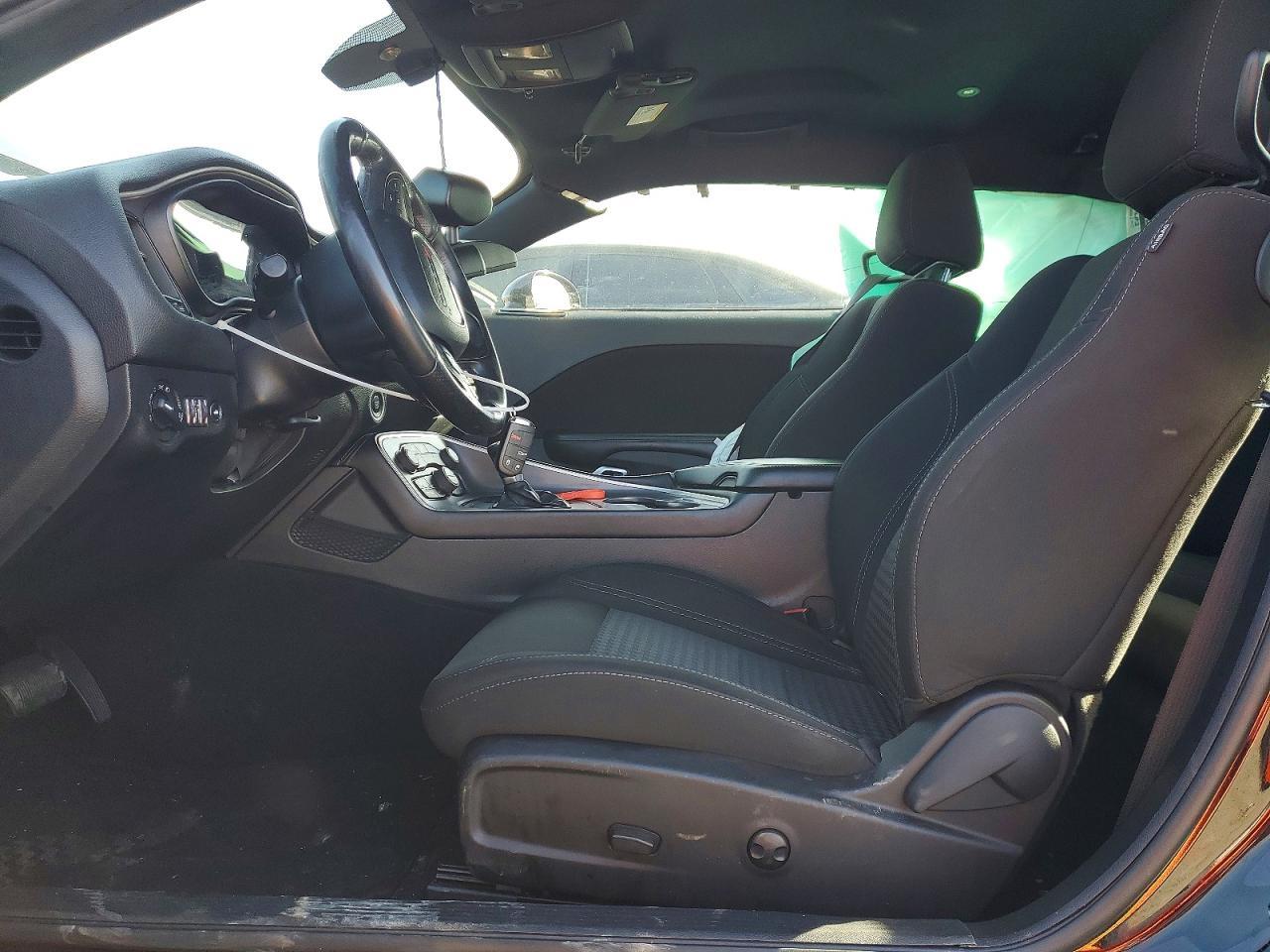 2022 Dodge Challenger Sxt - zdjęcie 7