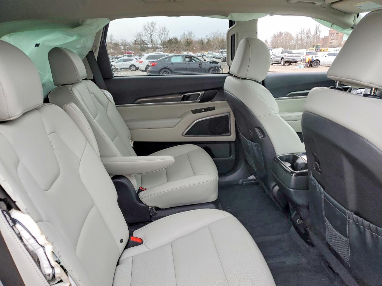 2024 Kia Telluride S - zdjęcie 11