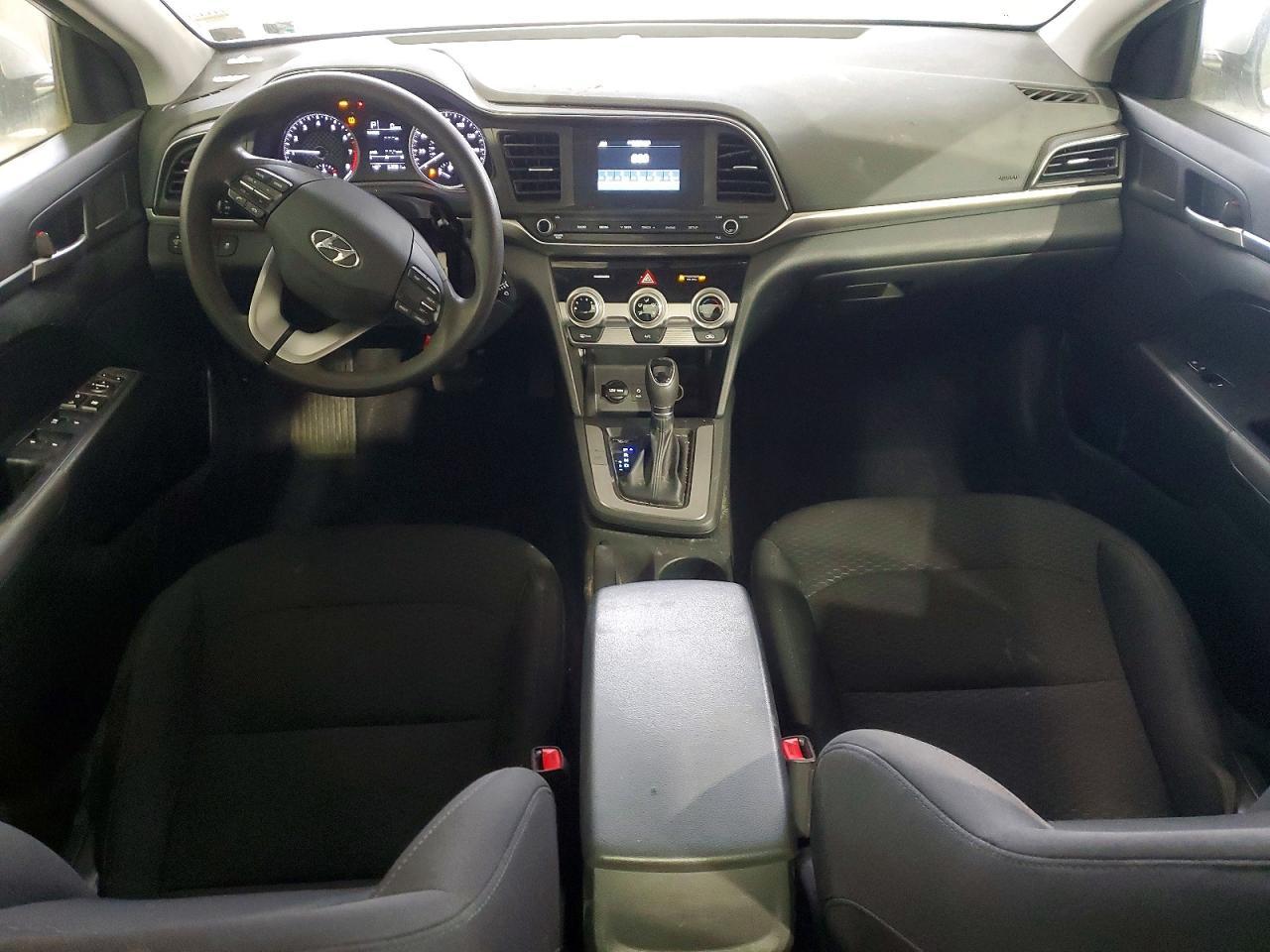 2019 Hyundai Elantra Se - zdjęcie 8