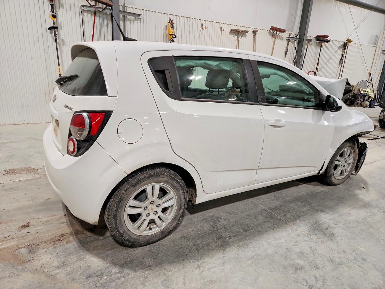 2014 Chevrolet Sonic Ls - zdjęcie 3