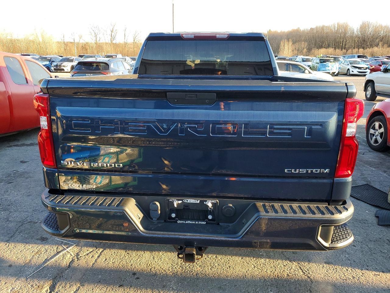 2020 Chevrolet Silverado K1500 Custom - zdjęcie 6