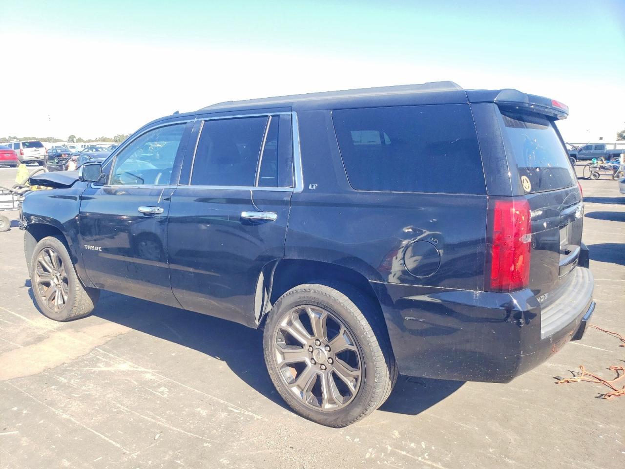 2016 Chevrolet Tahoe C1500 Lt - zdjęcie 2